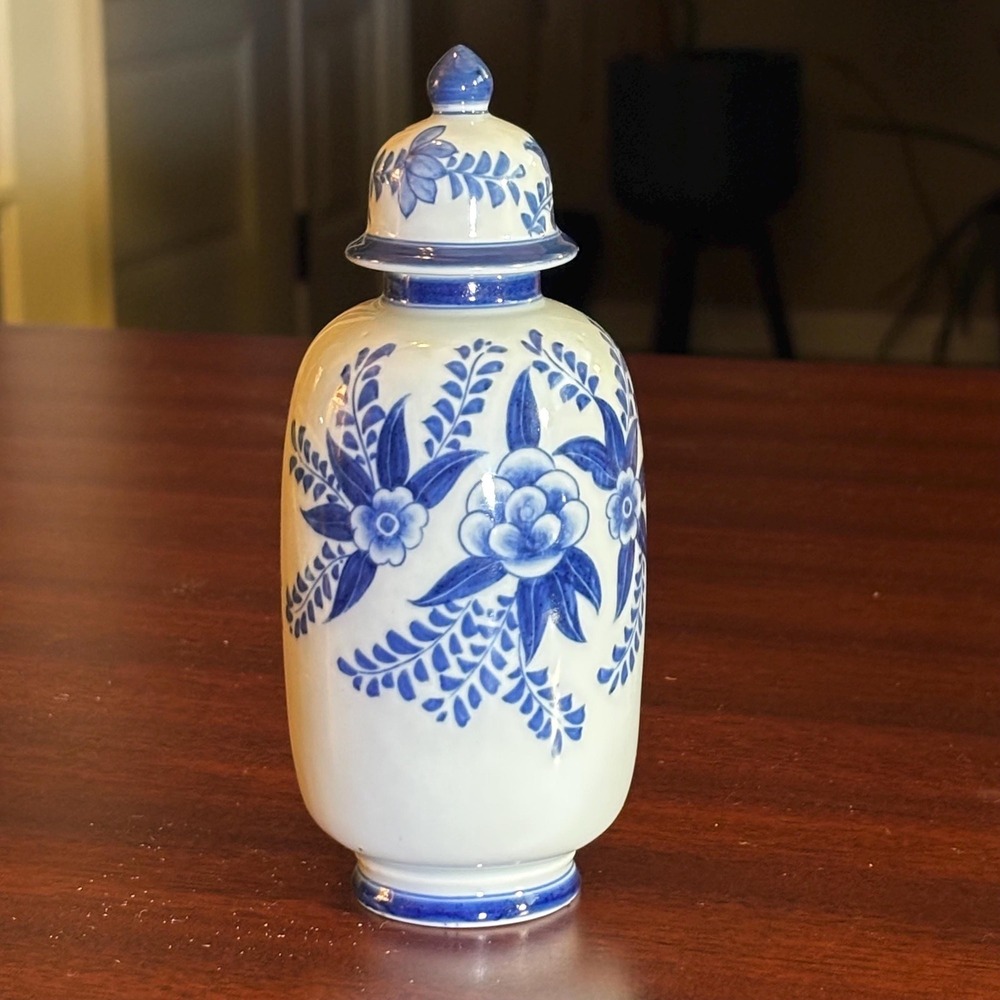 Blue & White Floral Lidded Vase – 7" Ceramic Jar – Unmarked Chinoiserie Style